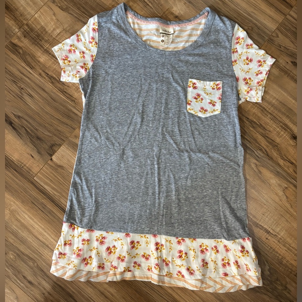 Matilda Jane Women’s Floral Tshirt Top size Small